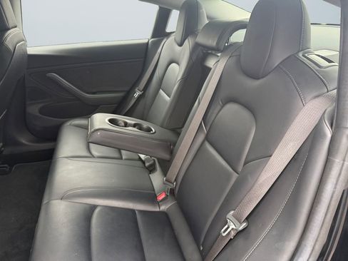 Used 2018 Tesla Model 3 Long Range image 13
