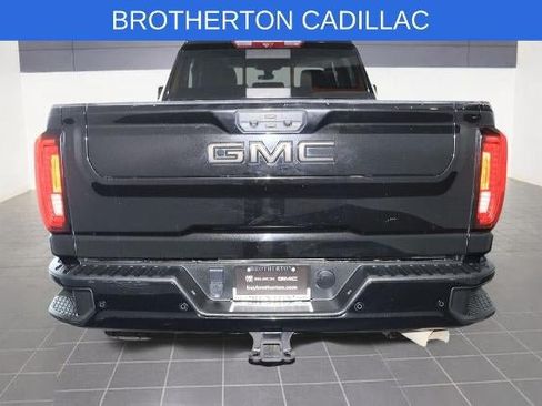 Used 2022 GMC Sierra 2500 Denali w/ Denali Black Diamond Edition AWD/4WD image 4