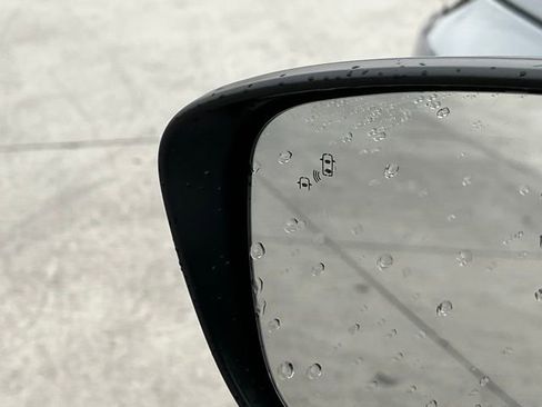 Used 2025 Nissan Frontier PRO-4X image 12