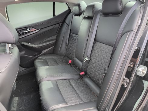 Used 2019 Nissan Maxima Platinum w/ Sport Mat Group FWD image 19
