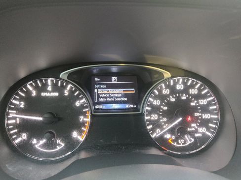 Used 2020 Nissan Pathfinder S FWD image 23