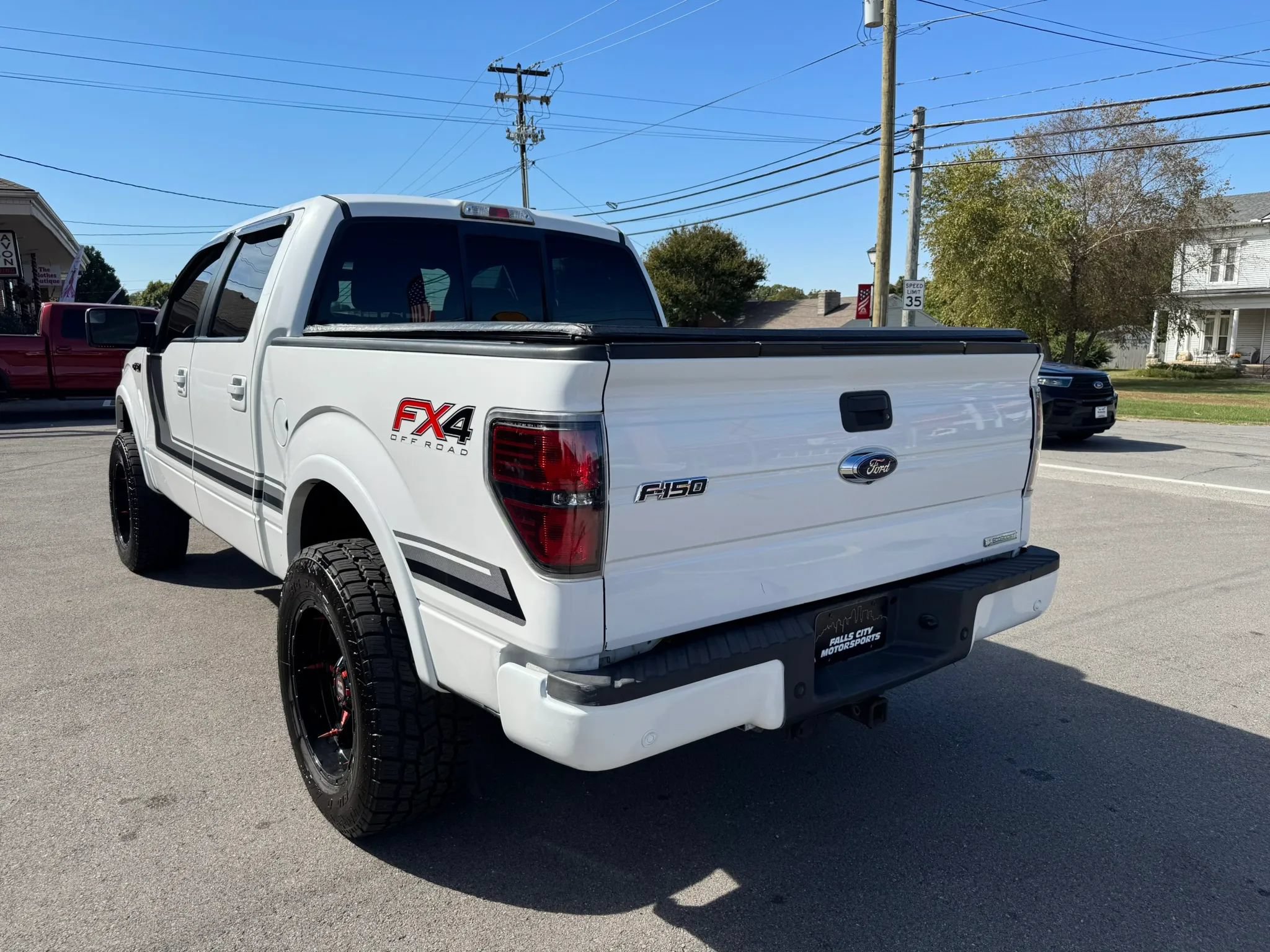 Used 2014 Ford F150 FX4 w/ Equipment Group 402A Luxury AWD/4WD image 11