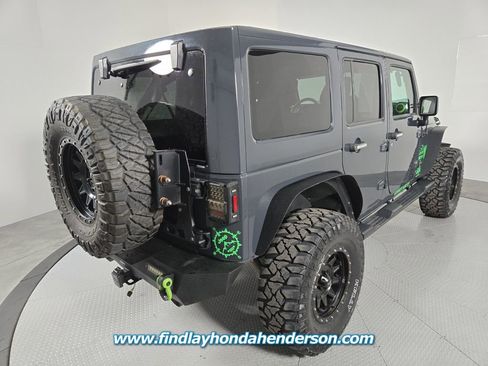 Used 2017 Jeep Wrangler Unlimited Sahara image 6
