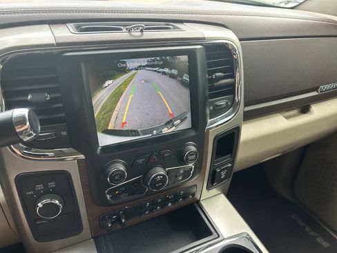 Used 2015 RAM 2500 Laramie w/ Convenience Group AWD/4WD image 30