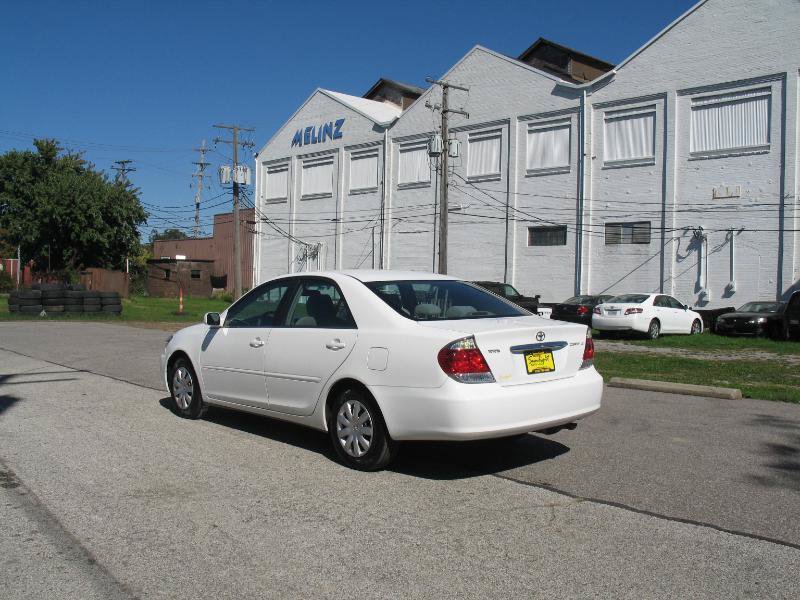 Used 2005 Toyota Camry LE FWD image 8