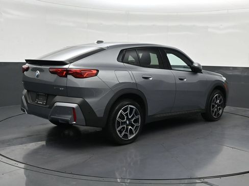 Used 2025 BMW X2 xDrive28i w/ Convenience Package AWD/4WD image 5