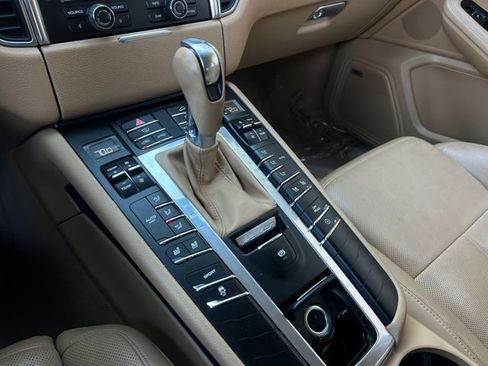 Used 2016 Porsche Macan S image 27