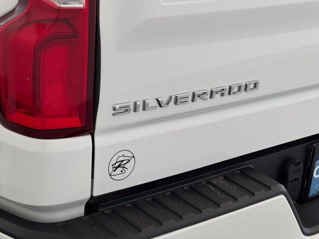 Certified 2022 Chevrolet Silverado 1500 RST AWD/4WD image 44