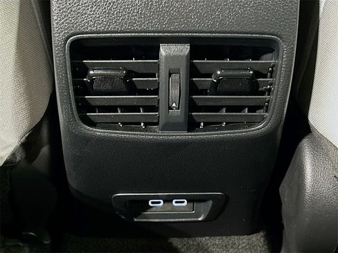 Used 2023 Toyota Corolla Cross LE image 21