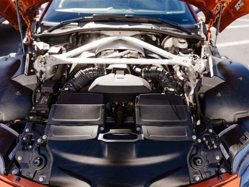Used 2020 Aston Martin V8 Vantage Coupe image 26