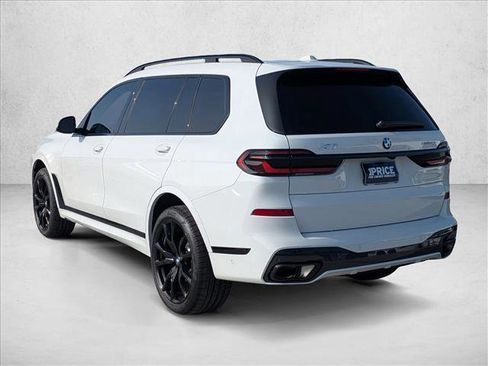 Used 2026 BMW X7 xDrive40i w/ M Sport Package image 9