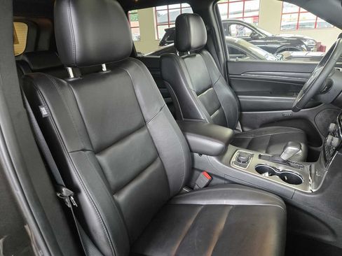 Used 2019 Jeep Grand Cherokee Limited AWD/4WD image 27