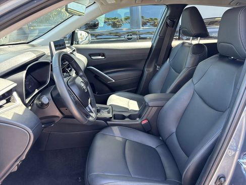 Used 2026 Toyota Corolla Cross XLE FWD image 22