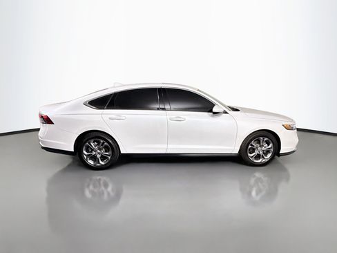 Used 2024 Honda Accord EX image 11