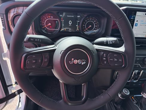 New 2026 Jeep Gladiator Sport AWD/4WD image 18