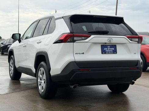 Used 2025 Toyota RAV4 LE FWD image 7