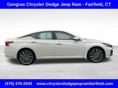 Used 2023 Nissan Altima 2.5 SL AWD/4WD image 8