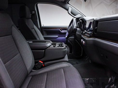 Used 2024 GMC Sierra 1500 Elevation w/ X31 Off-Road Package image 18