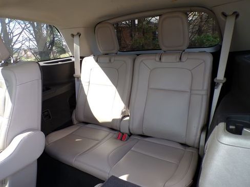 Used 2021 Lincoln Aviator Reserve w/ Equipment Group 201A image 10