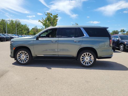 Used 2023 Cadillac Escalade Premium Luxury image 5