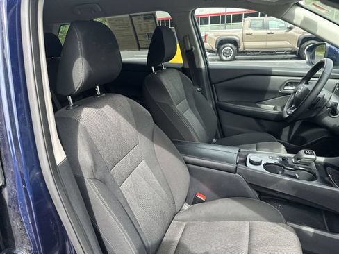 Used 2025 Nissan Rogue SV AWD/4WD image 28