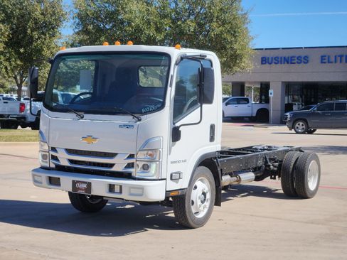 New 2025 Chevrolet Low Cab Forward 5500XG image 9