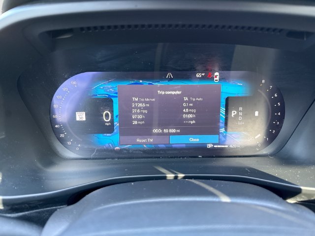 Certified 2023 Volvo XC40 B5 Plus w/ Climate Package AWD/4WD image 13