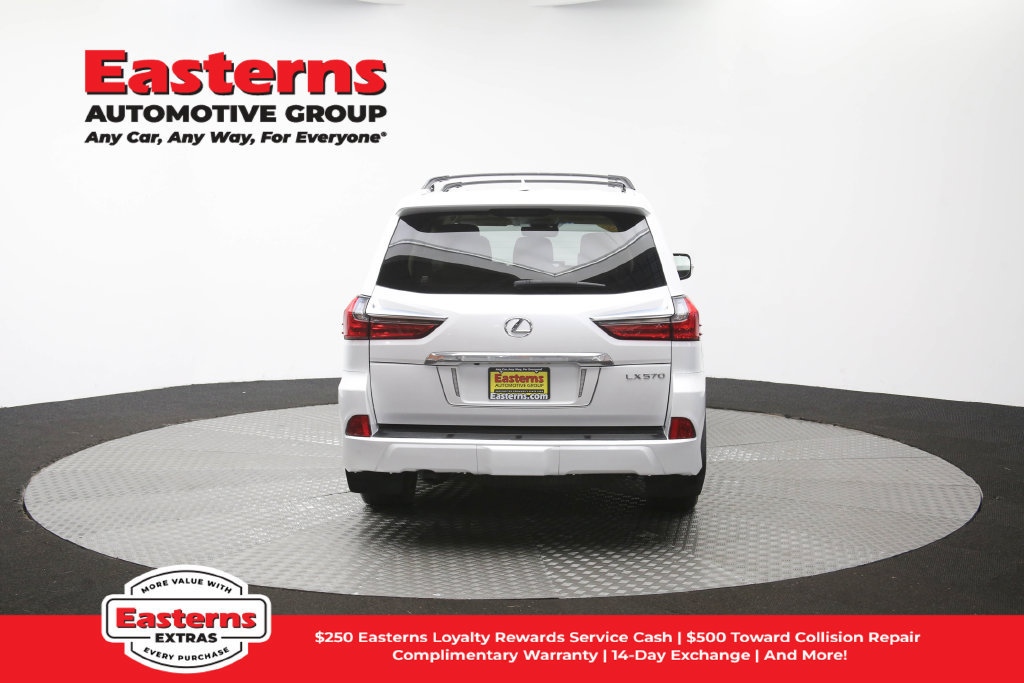 Used 2021 Lexus LX 570 4WD w/ Luxury Package image 48