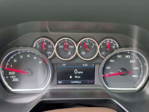 Used 2021 Chevrolet Suburban LT RWD image 16