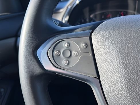 Used 2023 Chevrolet Traverse LT w/ Midnight/Sport Edition image 21