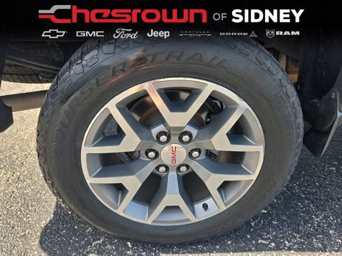 Used 2018 GMC Sierra 1500 SLT AWD/4WD image 19
