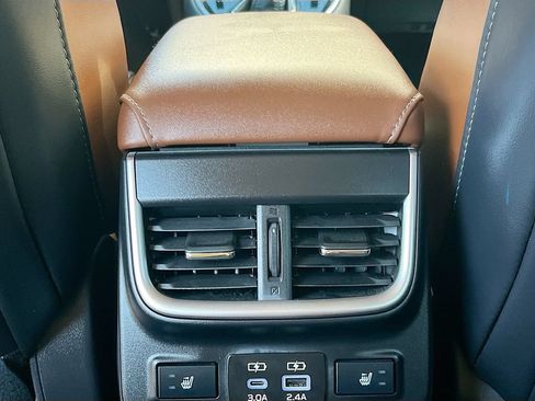 Used 2025 Subaru Outback Touring XT AWD/4WD image 27