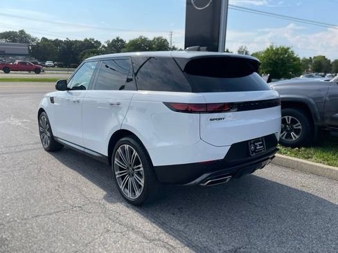 Used 2024 Land Rover Range Rover Sport SE AWD/4WD image 3