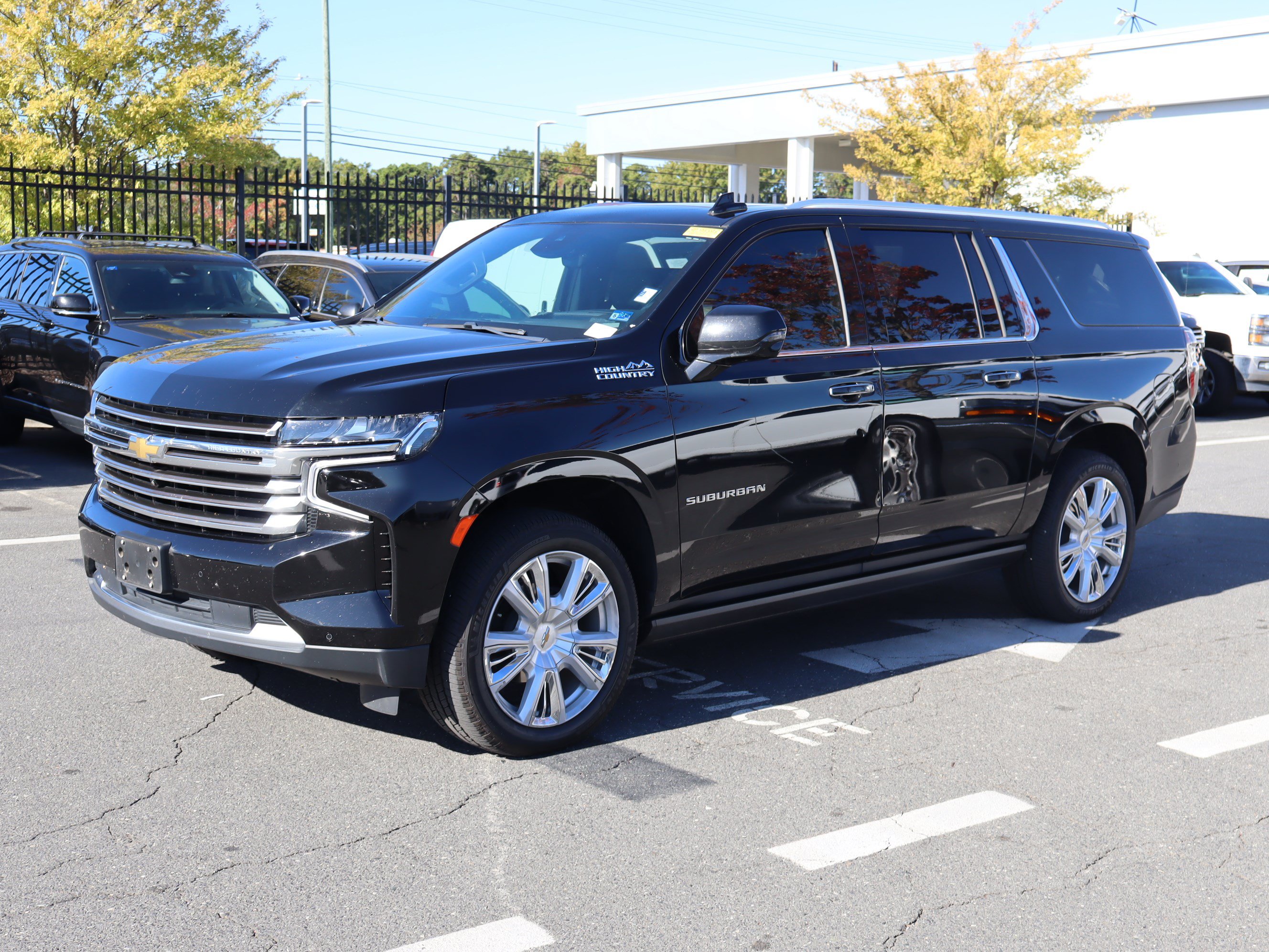 Used 2024 Chevrolet Suburban High Country w/ Advanced Technology Package AWD/4WD image 5