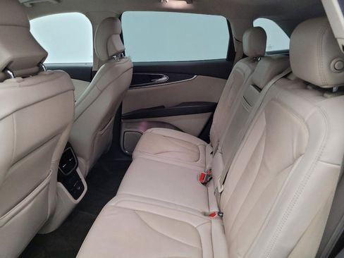 Used 2017 Lincoln MKX Reserve w/ Lincoln MKX Climate Package image 18