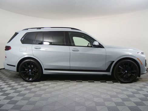 Certified 2024 BMW X7 xDrive40i w/ M Sport Package image 2
