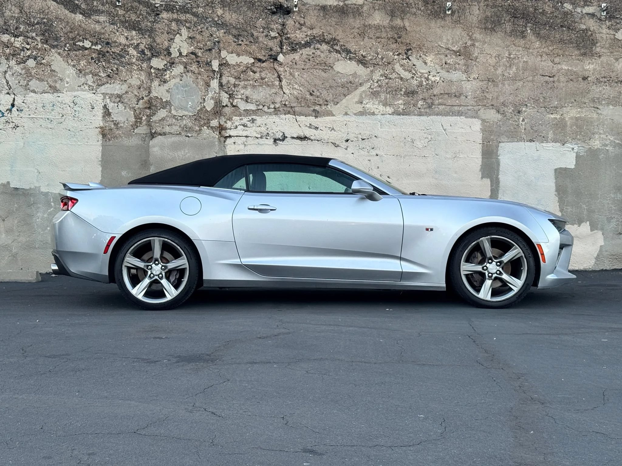 Used 2017 Chevrolet Camaro SS RWD image 5