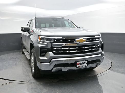 Used 2024 Chevrolet Silverado 1500 LTZ w/ Technology Package image 4
