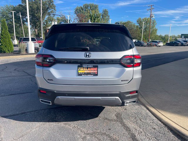 New 2026 Honda Pilot Touring image 9