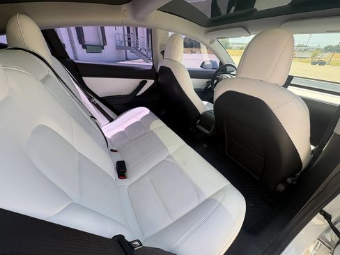 Used 2021 Tesla Model 3 Standard Range Plus RWD image 16