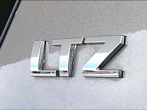 Used 2011 Chevrolet Tahoe LTZ AWD/4WD image 9