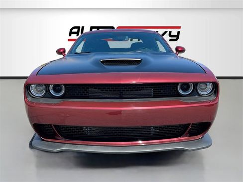 Used 2023 Dodge Challenger R/T image 2
