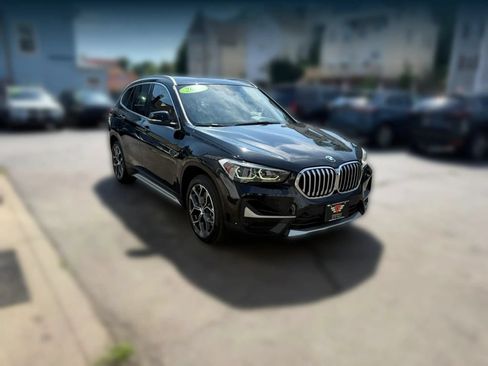 Used 2021 BMW X1 xDrive28i w/ Premium Package AWD/4WD image 2