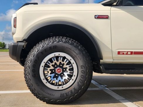New 2026 Ford Bronco Outer Banks w/ Sasquatch Package AWD/4WD image 5