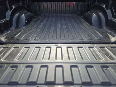 Used 2025 RAM 1500 Tradesman AWD/4WD image 32