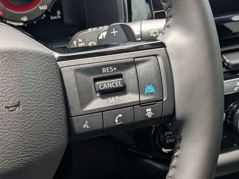 Used 2026 Nissan Pathfinder SL FWD image 24