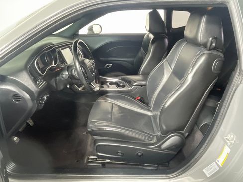 Used 2017 Dodge Challenger SXT Plus image 13