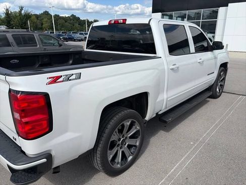 Used 2018 Chevrolet Silverado 1500 LT w/ All Star Edition AWD/4WD image 2