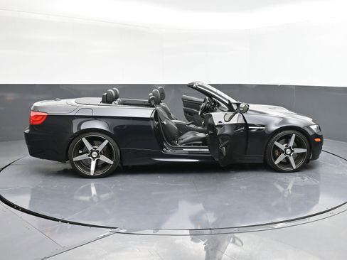 Used 2011 BMW M3 Convertible image 39