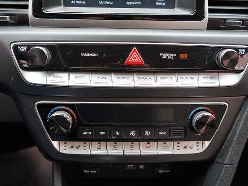 Used 2019 Hyundai Sonata Limited image 15